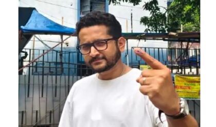 “এটাই গণতন্ত্রের সৌন্দর্য!” ভোট দিয়েই কেন এমন বললেন পরমব্রত? অভিনেতার পোস্টে তোলপাড় নেটপাড়া!