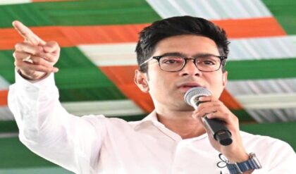 “CRPF কি শাহের ব্যক্তিগত বাহিনী?”, শীতলকুচির স্মৃতি উস্কে কেন্দ্রীয় বাহিনীকে নজিরবিহীন আক্রমণ অভিষেকের!