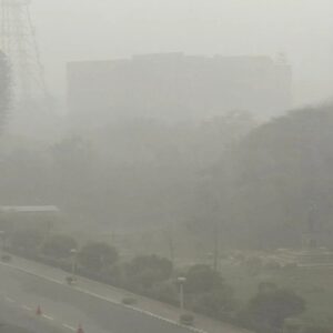 বেঙ্গালুরুতে প্রকৃতির তাণ্ডব! প্রবল বৃষ্টিতে হুড়মুড়িয়ে ভাঙল দেওয়াল, চাপা পড়ে অন্তত ৭ জনের মৃত্যুর আশঙ্কা!