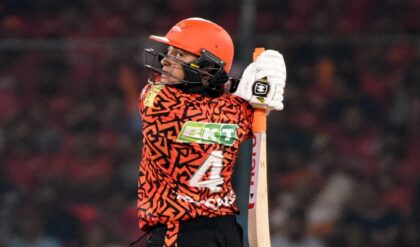 “ও শিখিয়েছিল কীভাবে বড় ম্যাচ জিততে হয়!” অভিষেকের মুখে হঠাৎ কার নাম? শোরগোল ক্রিকেট মহলে