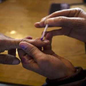 বিজয় কি তামিলনাড়ুর ‘কিংমেকার’? বাংলায় হাড্ডাহাড্ডি লড়াইয়ের ইঙ্গিত! জনমত সমীক্ষায় তোলপাড় দেশ