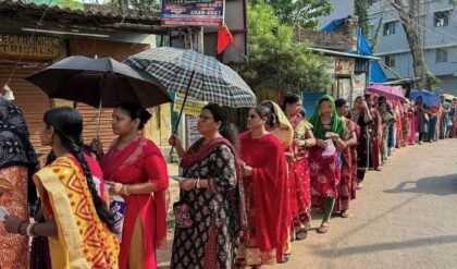 রেকর্ড ভাঙল বাংলা! ২০১১-এর বাম পতনের স্মৃতি ফিকে করে দিচ্ছে ২০২৬-এর ভোটদানের হার?