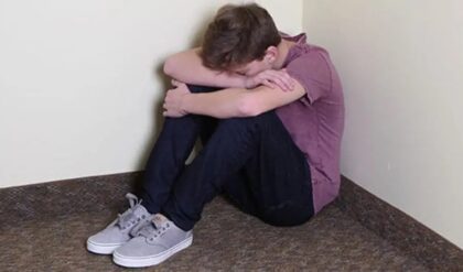 লাখ লাখ টাকা খরচ করে পড়াশোনা, অথচ ফিরছে খালি হাতে! চাকরির বাজারে এ কোন দুঃস্বপ্ন?