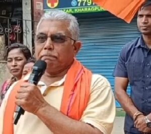 ‘পুলিশের শরীরী ভাষাই সব বলে দিচ্ছে!’ মেদিনীপুরে দাঁড়িয়ে বিস্ফোরক দিলীপ, ৪ মে-র আগে বড় ইঙ্গিত?
