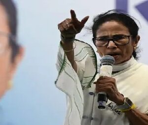 “আমি না বলা পর্যন্ত কেউ সরবেন না!” গণনার দিন প্রার্থীদের চরম আল্টিমেটাম দিলেন মমতা