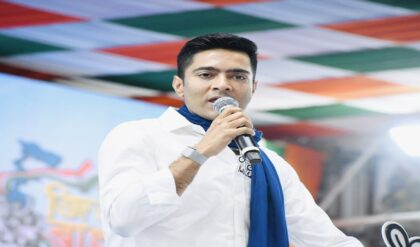 “ভোটের ময়দানে এবার কি তবে ১৬-০? খেলা ঘোরাতে বিস্ফোরক চ্যালেঞ্জ অভিষেকের!” “ভোটের ময়দানে এবার কি তবে ১৬-০? খেলা ঘোরাতে বিস্ফোরক চ্যালেঞ্জ অভিষেকের!”