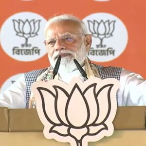 “বিচারের বাণী নিভৃতে কাঁদে! কালিয়াচকে বিচারকদের ওপর হামলায় তৃণমূলকে তুলোধোনা মোদীর!”