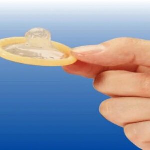 যুদ্ধে ‘পুড়ছে’ কন্ডোমও! কাঁচামালের সংকটে চাপে ৮,০০০ কোটি টাকার বাজার, বাড়বে কি দাম?