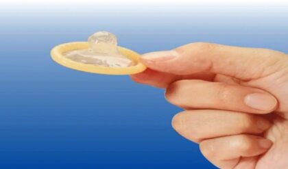 যুদ্ধে ‘পুড়ছে’ কন্ডোমও! কাঁচামালের সংকটে চাপে ৮,০০০ কোটি টাকার বাজার, বাড়বে কি দাম?