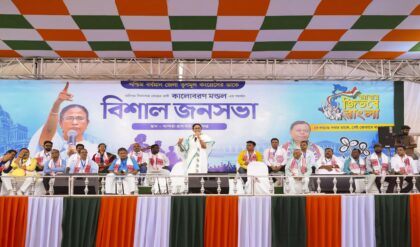 বিজেপির জালিয়াতি ধরে ফেলেছে সুপ্রিম কোর্ট! ভোটার ফর্ম বিতর্কে বীরভূমে হুঙ্কার মমতার