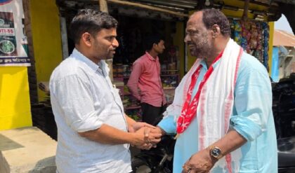 করণদিঘির ‘থালাইভা’ সাহাবুদ্দিন! দীপ্সিতা-মীনাক্ষীদের ছাপিয়ে সিপিএম প্রার্থীর দাপুটে ‘লালঝড়’ করণদিঘির ‘থালাইভা’ সাহাবুদ্দিন! দীপ্সিতা-মীনাক্ষীদের ছাপিয়ে সিপিএম প্রার্থীর দাপুটে ‘লালঝড়’