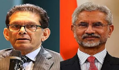 একই বিমানে দুই দেশের প্রতিনিধি! মরিশাস সফরে বাংলাদেশের পররাষ্ট্রমন্ত্রী