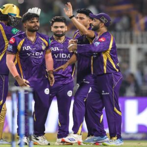 ইডেনে কেকেআর ঝোড়ো ব্যাটিংয়ের অপেক্ষায়! টসে জিতে প্রথম ব্যাট করার সিদ্ধান্ত শ্রেয়সের