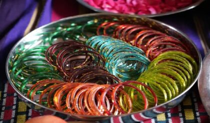 পুরনো কাঁচের চুড়ি ফেলবেন না! ৫ মিনিটে নতুনের মতো ঝকঝকে করার গোপন ম্যাজিক ট্রিকস