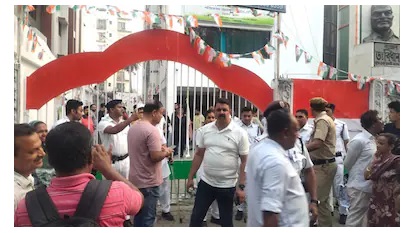 রোহন মিত্রের নামে পড়ল পোস্টার, চলল ঘুষি! বালিগঞ্জ উপনির্বাচনে কংগ্রেসের অন্দরে কি তবে গৃহযুদ্ধ?