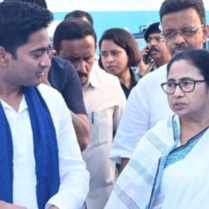 মমতা-অভিষেকের বক্তব্য নিয়ে বিজেপির নোটিশ, কমিশনে উত্তেজনা মমতা-অভিষেকের বক্তব্য নিয়ে বিজেপির নোটিশ, কমিশনে উত্তেজনা