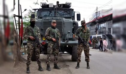 ভোটের আগে রণক্ষেত্র বাংলা! ১৮ তারিখের মধ্যেই ঢুকছে আরও বিশাল কেন্দ্রীয় বাহিনী! ভোটের আগে রণক্ষেত্র বাংলা! ১৮ তারিখের মধ্যেই ঢুকছে আরও বিশাল কেন্দ্রীয় বাহিনী!