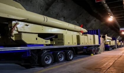 ভেস্তে যাচ্ছে যুদ্ধবিরতি! পরমাণু অস্ত্র নিয়ে একরোখা ইরান, তবে কি ঘনিয়ে আসছে তৃতীয় বিশ্বযুদ্ধ?