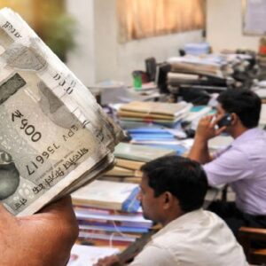 ডিএ মামলায় হঠাৎই সুপ্রিম কোর্টে রাজ্য! কর্মীদের পাওনা আটকাতেই কি নয়া চাল? তুঙ্গে বিবাদ