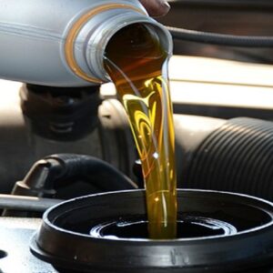 কত কিমি গেলেই বদলাতে হবে বাইকের ইঞ্জিন অয়েল? ভুল করলেই অকেজো হতে পারে আপনার দামী বাইক!