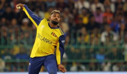 আইপিএল-এর মাঝপথেই বড় ধাক্কা লখনউ শিবিরে! ছিটকে গেলেন হাসারঙ্গা, পরিবর্তে কে এই প্রোটিয়া তারকা? আইপিএল-এর মাঝপথেই বড় ধাক্কা লখনউ শিবিরে! ছিটকে গেলেন হাসারঙ্গা, পরিবর্তে কে এই প্রোটিয়া তারকা?