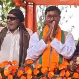 উত্তরে ‘মহাগুরু’ ম্যাজিক! চৈত্রসংক্রান্তির রোদেও জনসমুদ্র, মিঠুনকে দেখে শোরগোল উত্তরবঙ্গে!