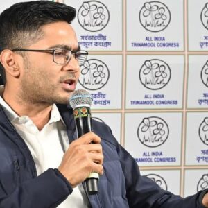 ‘কেন হাসিনাকে আশ্রয়?’ শাহকে বিঁধে বিস্ফোরক অভিষেক! বিজেপির ১৫ প্রতিশ্রুতিকে বললেন ‘প্রহসন’!