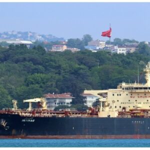 মোদীর মাস্টারস্ট্রোক! ৭ বছর পর কি ভারতে ফিরছে সস্তা ইরানি তেল?