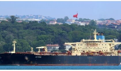 মোদীর মাস্টারস্ট্রোক! ৭ বছর পর কি ভারতে ফিরছে সস্তা ইরানি তেল?