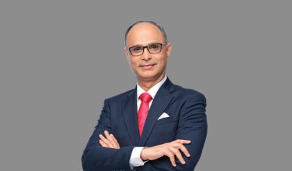 ভারত পেট্রোলিয়াম কর্পোরেশন লিমিটেড (BPCL)-এর শীর্ষ নেতৃত্বে রদবদল নিয়ে ডেইলিহান্ট (DailyHunt)-এর পাঠকদের জন্য একটি করপোরেট ও প্রভাবশালী প্রতিবেদন নিচে দেওয়া হলো:  ভাইরাল শিরোনাম (Headlines) ১. বিপিসিএল-এর ব্যাটন এবার সঞ্জয় খান্নার হাতে! তিন দশকের অভিজ্ঞতা নিয়ে সামলাবেন তেল আমদানির মহারথীকে!