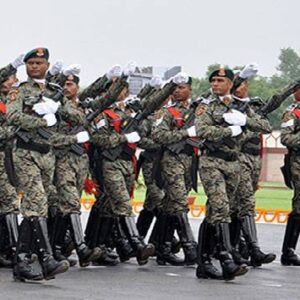 ৯০০০ শূন্যপদে সিআরপিএফ-এ মেগা নিয়োগ! মাধ্যমিক পাশেই কি কপাল খুলবে আপনার?