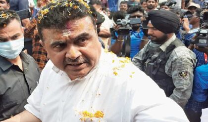 “ভয় পাই না!” জয় বাংলা স্লোগান দিতেই গাড়ি থেকে নেমে চ্যালেঞ্জ শুভেন্দু অধিকারীর