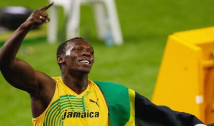 বোল্টের সাম্রাজ্যে হানা! ২০০ মিটারে উসেইন বোল্টের রেকর্ড চুরমার করলেন ১৮ বছরের এই বিস্ময় বালক বোল্টের সাম্রাজ্যে হানা! ২০০ মিটারে উসেইন বোল্টের রেকর্ড চুরমার করলেন ১৮ বছরের এই বিস্ময় বালক