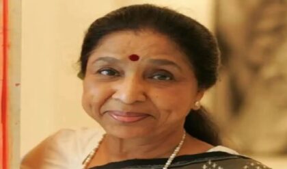 ক্যাবারে থেকে ক্লাসিক্যাল— সবখানেই তিনি অনন্যা! আশা ভোঁসলের চিরযৌবনা কণ্ঠের গোপন রহস্য কী?