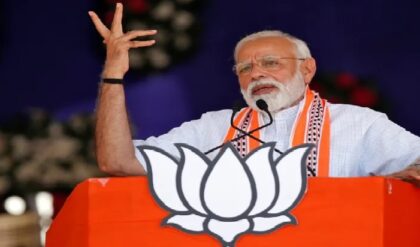 শিলিগুড়ির মঞ্চ থেকে মোদির হুঙ্কার! রিচা-মান্তুকে প্রশংসায় ভরিয়ে নারী নির্যাতন ইস্যুতে মমতাকে তীব্র আক্রমণ