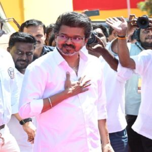 তামিলনাড়ুতেও ‘খেলা হবে’? অভিনেতা বিজয়ের পাশে এবার তৃণমূল, দক্ষিণ ভারতে বড় চাল মমতার!