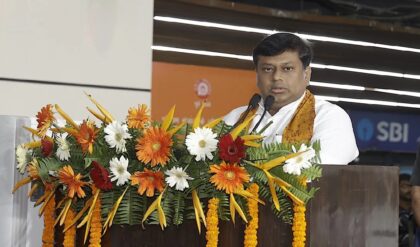 মালদহে সুকান্তর ‘মেগা শো’! তৃণমূল প্রার্থীকে ‘বহিরাগত’ তকমা দিয়ে কিস্তিমাত বিজেপির?