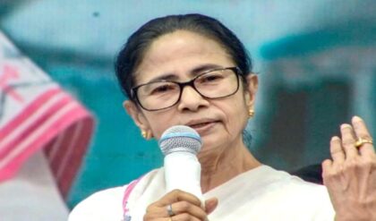 “সেনাবাহিনীতে কেন থাকবে না বেঙ্গল রেজিমেন্ট?” মোদি-শাহকে সরাসরি চ্যালেঞ্জ মমতার, তোলপাড় দিল্লি!