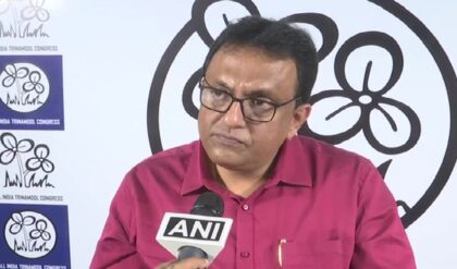 আরজি কর কাণ্ডের ‘বিতর্কিত’ শান্তনু এবার সরাসরি নিশানায়! চিকিৎসা পেশায় রাজনীতির রং নিয়ে উত্তাল কলকাতা