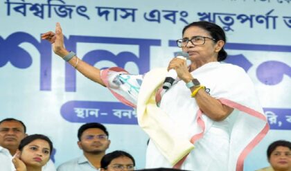 “বাংলায় ২ কোটি লোকের চাকরি করে দিয়েছি!” নির্বাচনী সভায় কর্মসংস্থান নিয়ে মমতার বিরাট দাবি