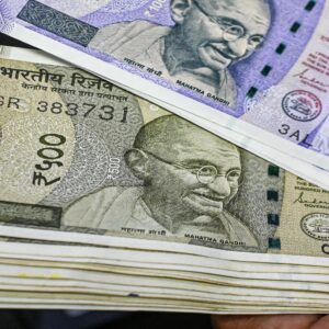 ডিএ বাড়লে পকেটে আসবে কত লক্ষ্মী? ৫৪০ নাকি ৭৫০০ টাকা—বেতন বৃদ্ধির আসল অংকটি জানুন! ডিএ বাড়লে পকেটে আসবে কত লক্ষ্মী? ৫৪০ নাকি ৭৫০০ টাকা—বেতন বৃদ্ধির আসল অংকটি জানুন!