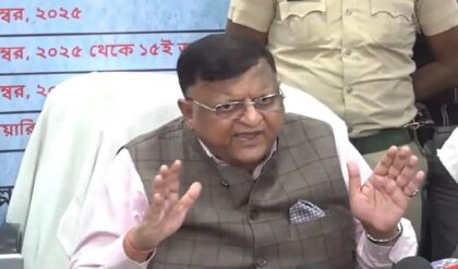 পুরোদমে শুরু ট্রাইব্যুনালের কাজ! বাতিল ভোটারদের ভাগ্য নির্ধারণে বড় পদক্ষেপ কমিশনের পুরোদমে শুরু ট্রাইব্যুনালের কাজ! বাতিল ভোটারদের ভাগ্য নির্ধারণে বড় পদক্ষেপ কমিশনের