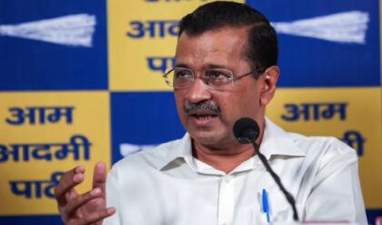 ‘বিচারপতির মন কি আরএসএস-বিজেপির দিকে?’ বিস্ফোরক দাবি তুলে মামলা বদলের আর্জি কেজরীবালের!