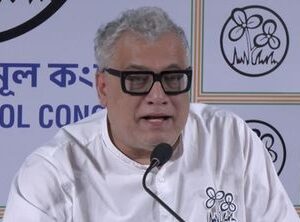 বড় চাল তৃণমূলের! এবার রাজ্য থেকে কেন্দ্রীয় সংস্থা সরানোর দাবিতে পথে ঘাসফুল শিবির, তুঙ্গে সংঘাত