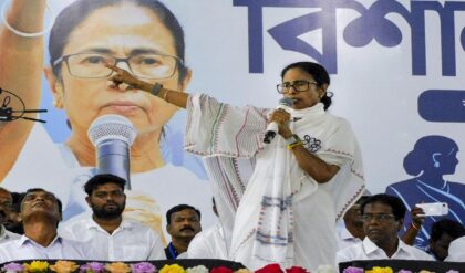 “এজেন্সি দিয়ে মুখ বন্ধ করা যাবে না!” ভোটের ময়দানে এবার রুদ্রমূর্তিতে মমতা, নিশানায় দিল্লি ও ইসি “এজেন্সি দিয়ে মুখ বন্ধ করা যাবে না!” ভোটের ময়দানে এবার রুদ্রমূর্তিতে মমতা, নিশানায় দিল্লি ও ইসি