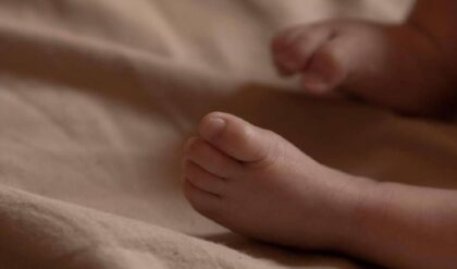 পৈশাচিক গাফিলতি! আশাকর্মীর জোর করে প্রসবে দ্বিখণ্ডিত নবজাতক, ছিঁড়ে এল দেহ, মাথা রয়ে গেল গর্ভে পৈশাচিক গাফিলতি! আশাকর্মীর জোর করে প্রসবে দ্বিখণ্ডিত নবজাতক, ছিঁড়ে এল দেহ, মাথা রয়ে গেল গর্ভে