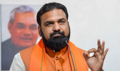 বিহারের মসনদে এবার সম্রাট! কত কোটির মালিক নতুন মুখ্যমন্ত্রী? জানলে চমকে যাবেন বিহারের মসনদে এবার সম্রাট! কত কোটির মালিক নতুন মুখ্যমন্ত্রী? জানলে চমকে যাবেন