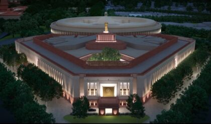 সংসদে আসছে ঐতিহাসিক ‘বিস্ফোরণ’! ৮৫০ জন সাংসদ নিয়ে কি খোলনলচে বদলে যাচ্ছে দিল্লি? সংসদে আসছে ঐতিহাসিক ‘বিস্ফোরণ’! ৮৫০ জন সাংসদ নিয়ে কি খোলনলচে বদলে যাচ্ছে দিল্লি?