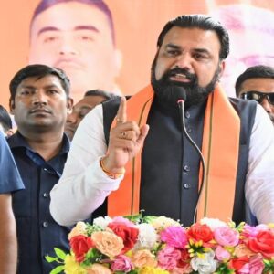 বিহারের রাজনীতিতে ‘সম্রাট’ যুগ! ইস্তফা দিলেন নীতীশ, খুনের মামলায় নাম জড়ানো নেতাই কি এখন নয়া মুখ্যমন্ত্রী?