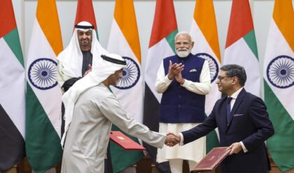 আরব সাগরে ভারতের জয়জয়কার! আমিরাতের হাতে যাচ্ছে ব্রহ্মোস? জয়শঙ্করের কূটনীতিতে কপালে ভাঁজ শত্রুদের! আরব সাগরে ভারতের জয়জয়কার! আমিরাতের হাতে যাচ্ছে ব্রহ্মোস? জয়শঙ্করের কূটনীতিতে কপালে ভাঁজ শত্রুদের!